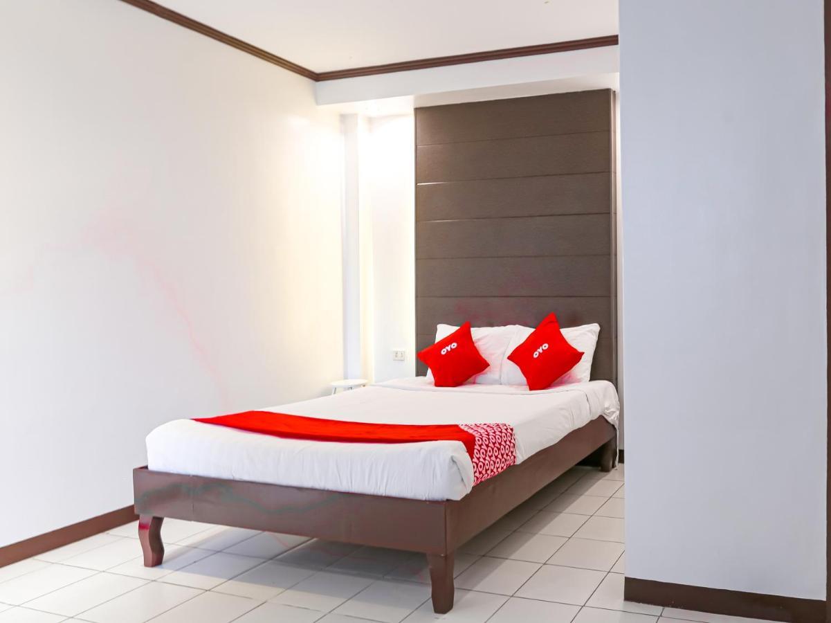 Oyo 759 Royal South Garden Suites Tagaytay City Zewnętrze zdjęcie