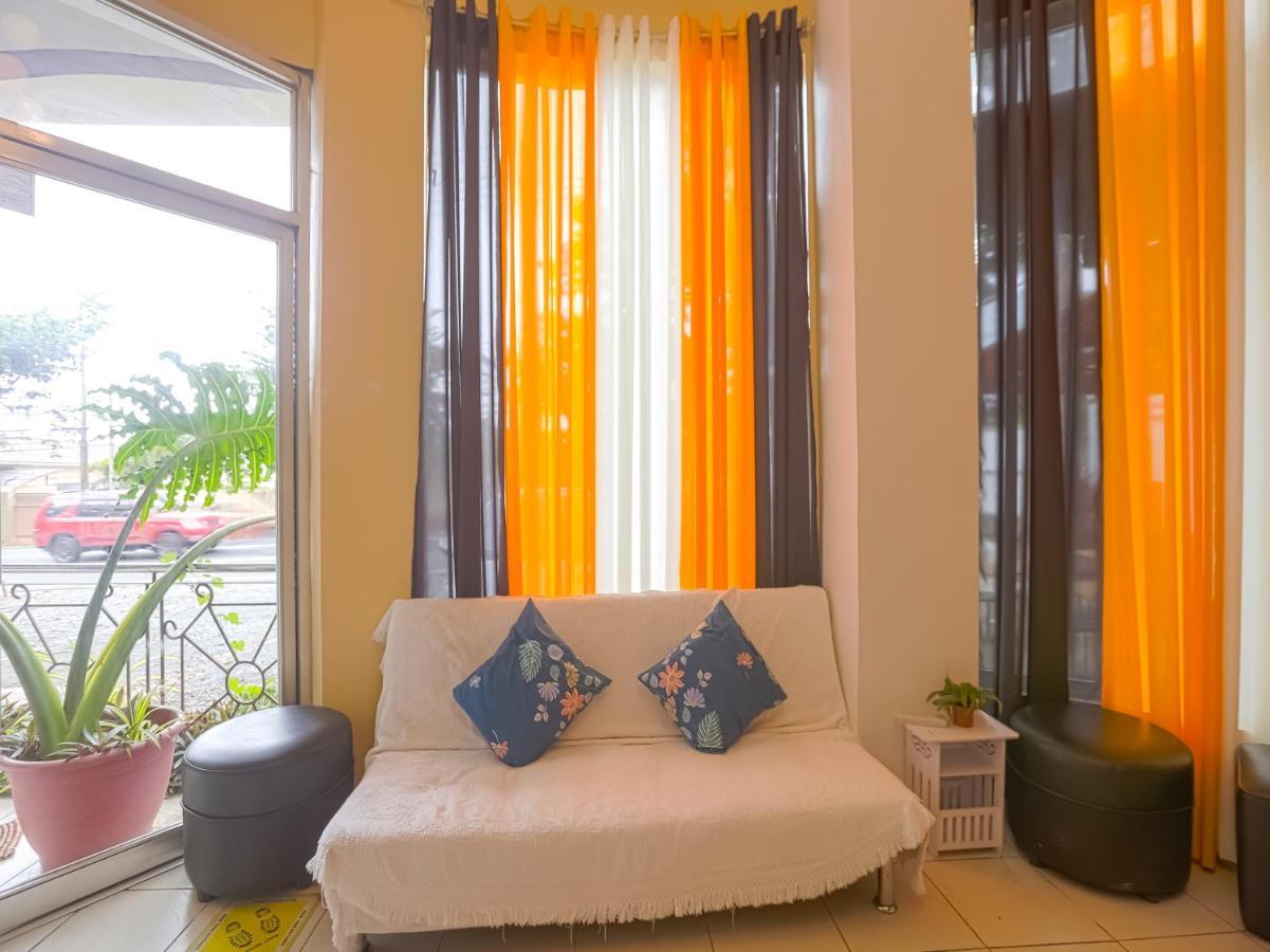 Oyo 759 Royal South Garden Suites Tagaytay City Zewnętrze zdjęcie